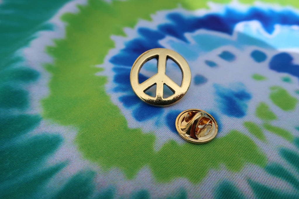 Peace Sign Gold Lapel Pin