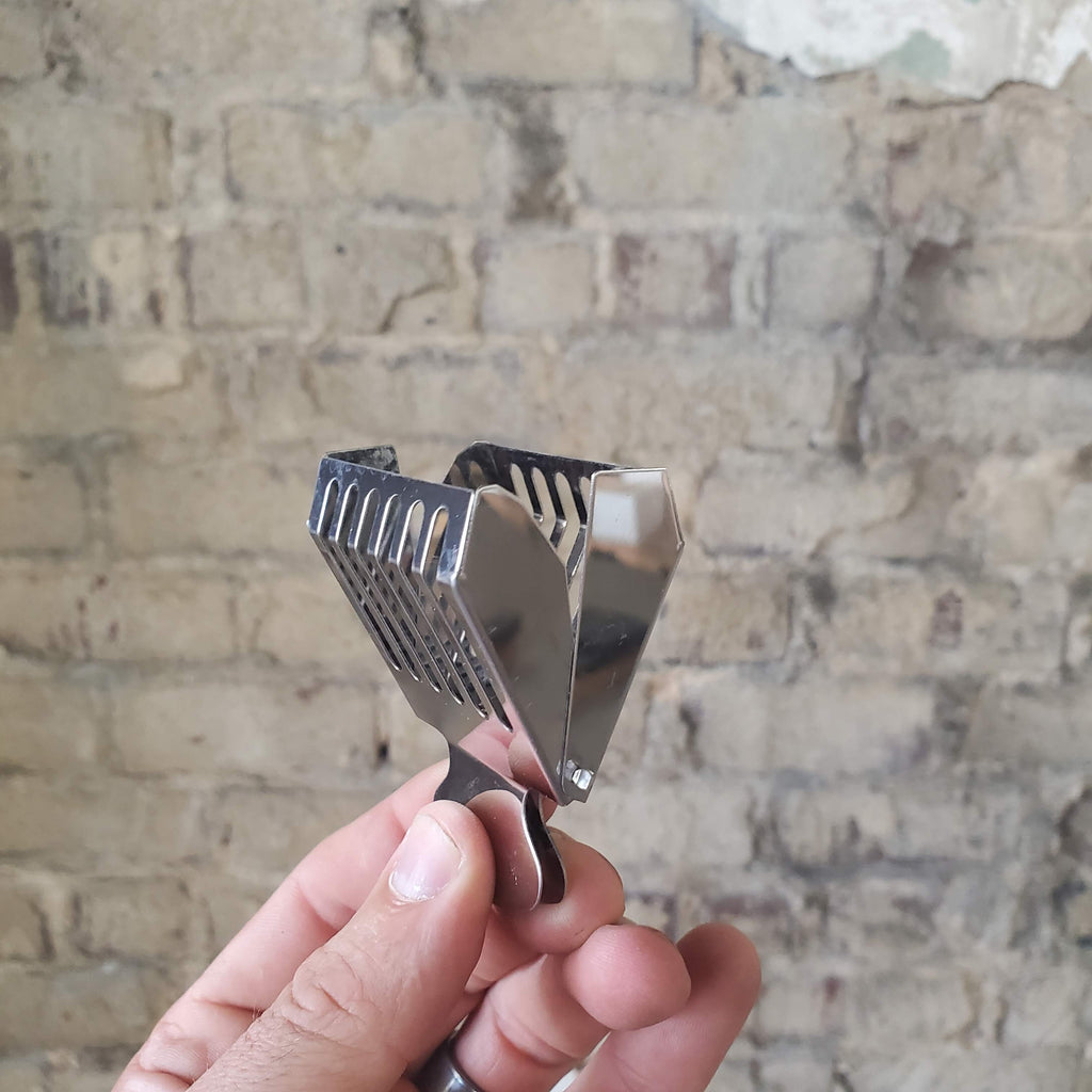 Queen Clip Stainless Steel