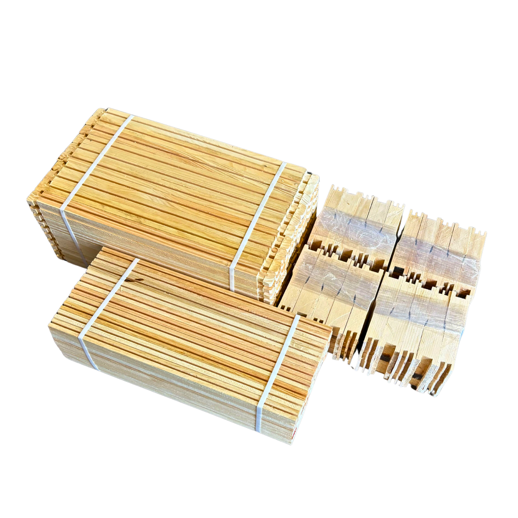 Medium 6 1/4-Inch Langstroth Frame, Grooved Top / Grooved Bottom